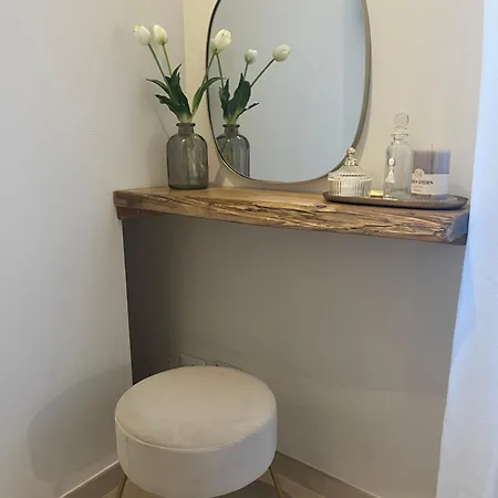 Civico 53 Apartman *